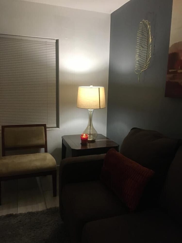 Spacious newly renovated apartment in North Miami