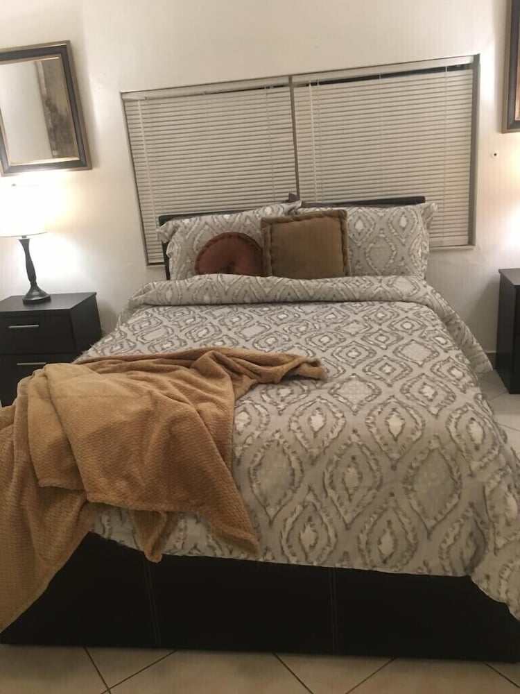 Spacious newly renovated apartment in North Miami