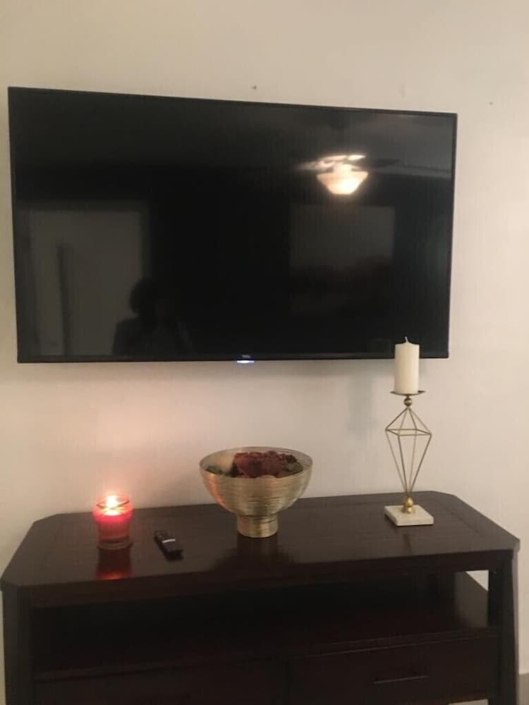 Spacious newly renovated apartment in North Miami