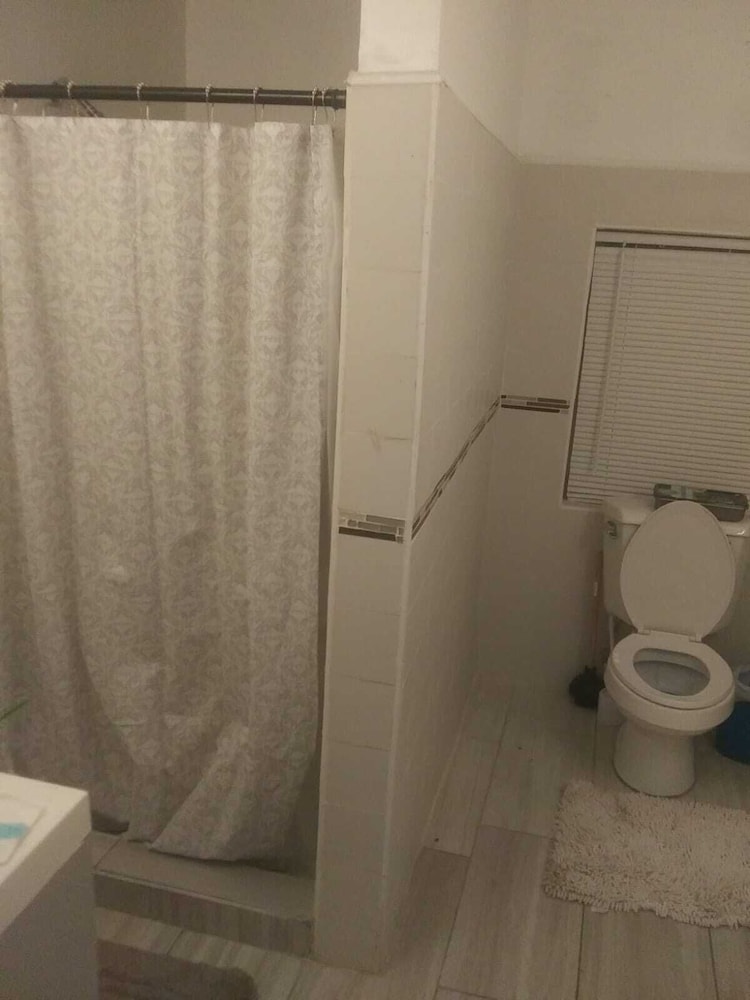 Spacious newly renovated apartment in North Miami