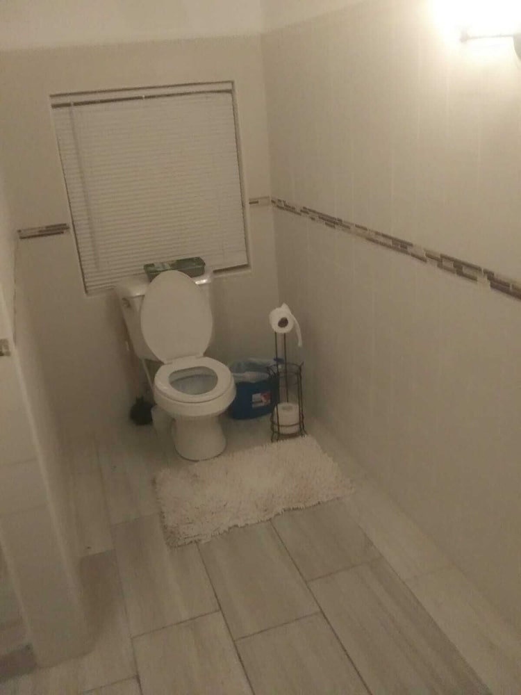 Spacious newly renovated apartment in North Miami