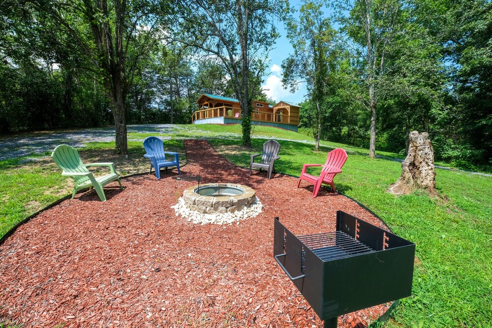 Cuddle Up-1 Bed 1 Bath Sleeps 4