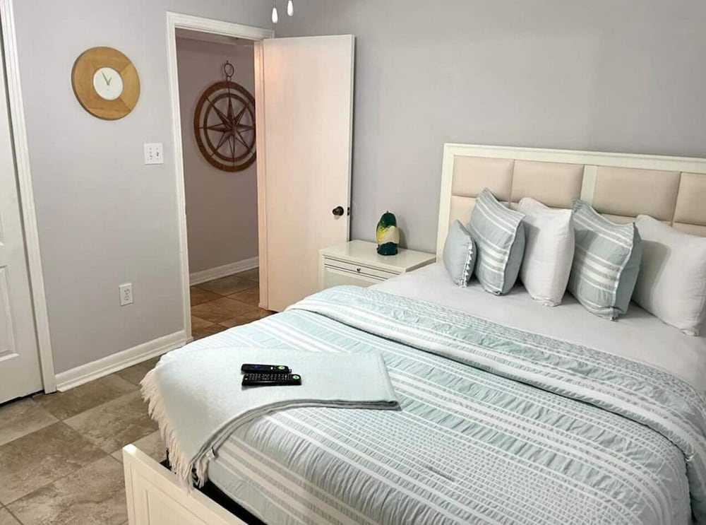 Your Perfect Island Oasis Awaits! Heated Pool!