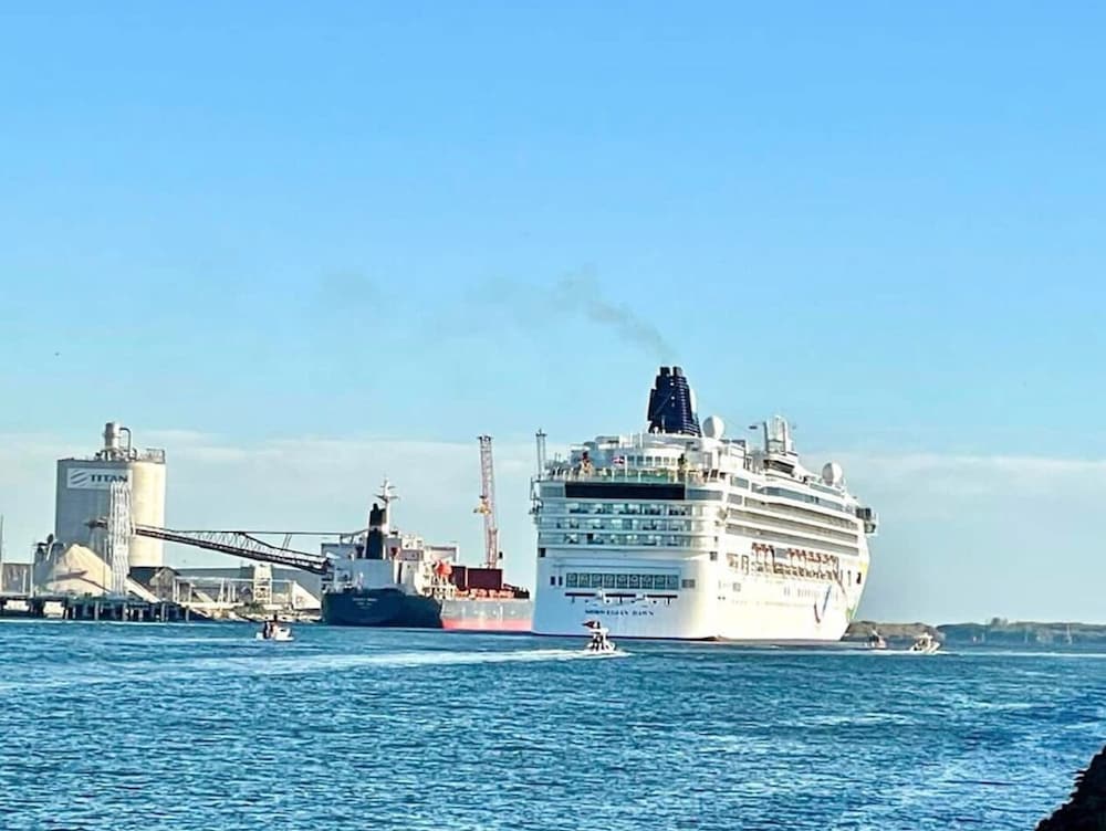 Your Perfect Island Oasis Awaits! Heated Pool!