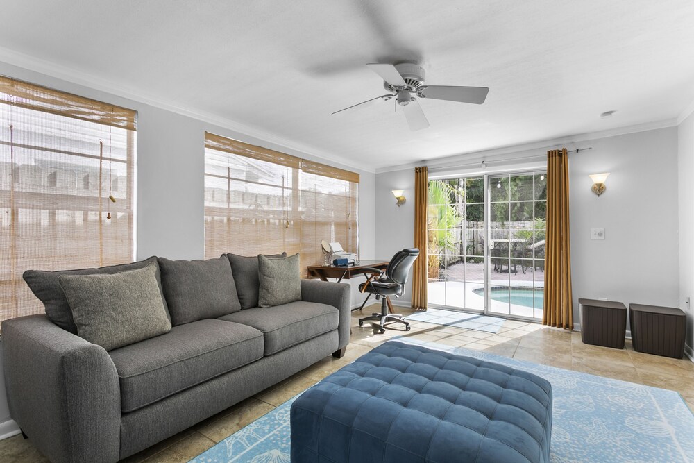 Your Perfect Island Oasis Awaits! Heated Pool!