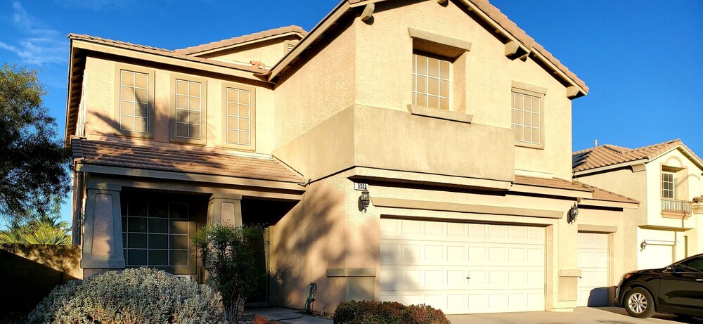 Nice Spacious 2 Story 3 Bedroom 1.5 Bath House