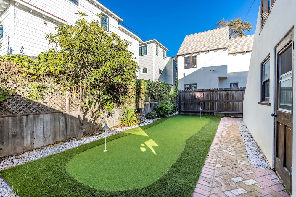 La Jolla Shores Storybook Cottage