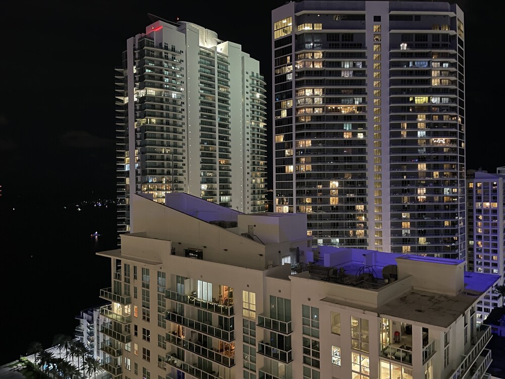 🔝Luxury Condo in Downtown Brickell 1B/1B FRE WIFI