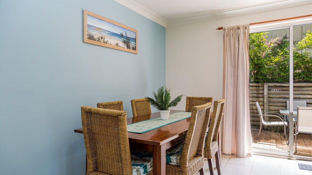 Appealing villa located amidst peaceful surroundings