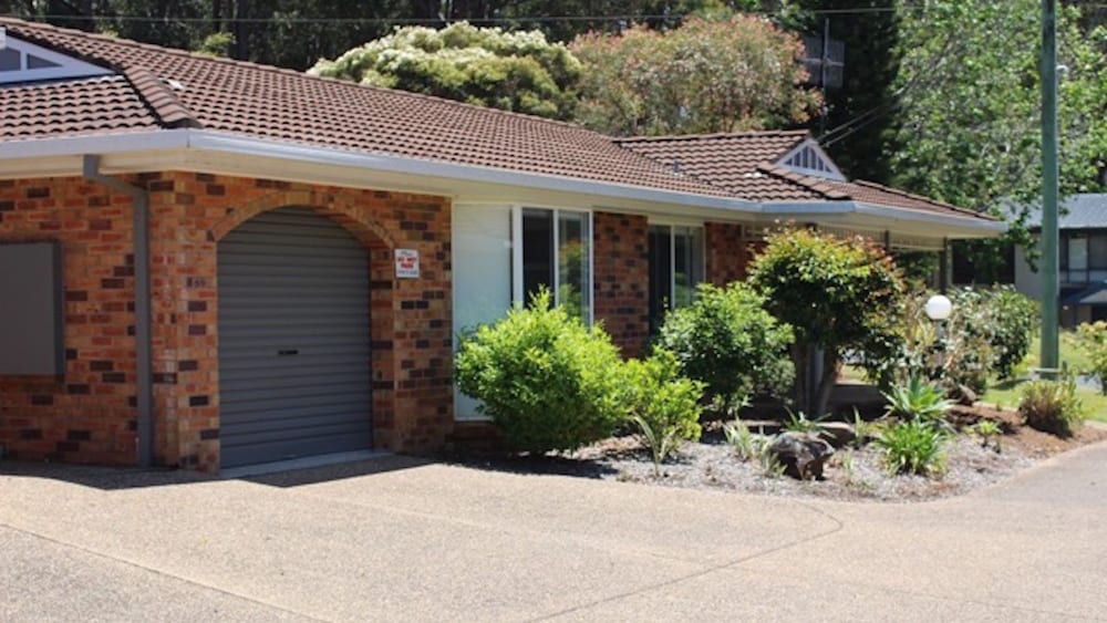 Appealing villa located amidst peaceful surroundings