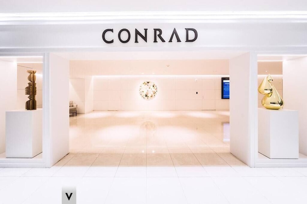 Vesper | Conrad Miami | Signature Condo + Balcony