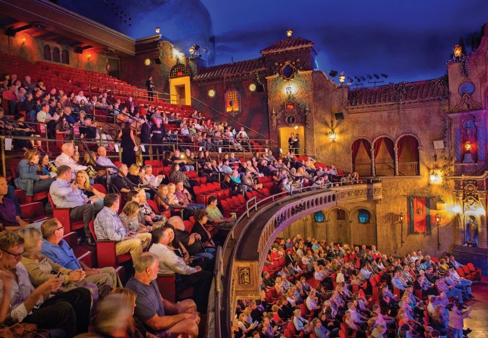 Sunny Tampa Modern: Easy Walk to Downtown Riverwalk, Restaurants, Parks,Concerts