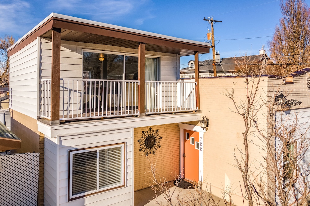 Exterior, Modern Cottage- Free parking and Self checking  