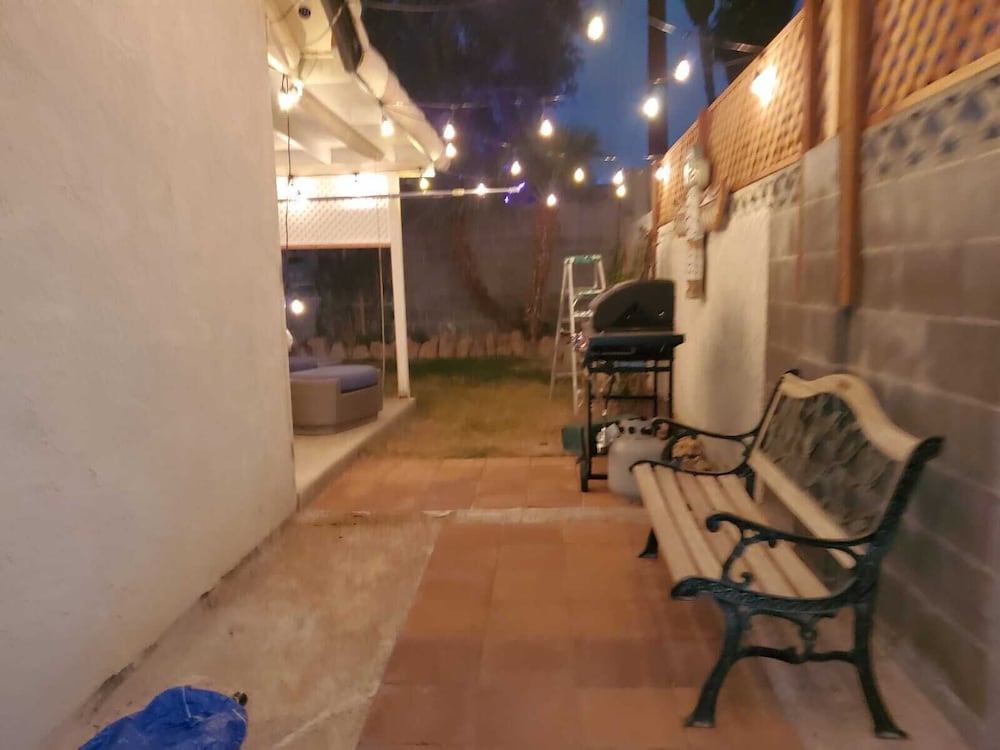 Luxurious 5BR/2BA Near Convention Center and the FAMOUS STRIP