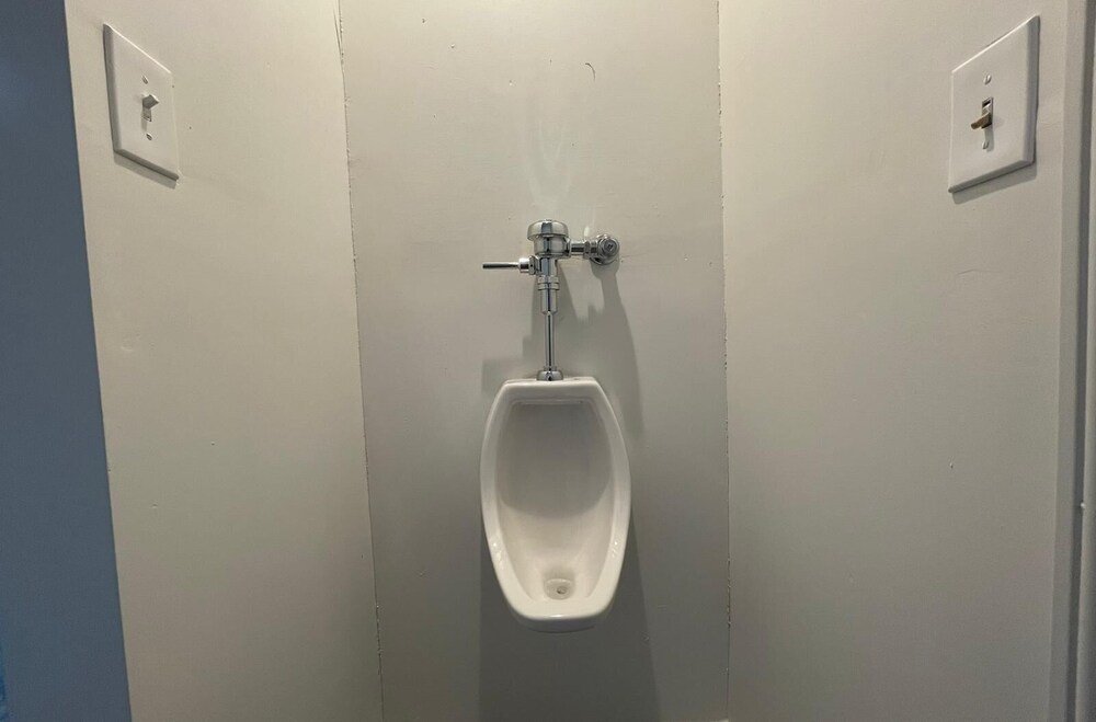 Luxurious 5BR/2BA Near Convention Center and the FAMOUS STRIP