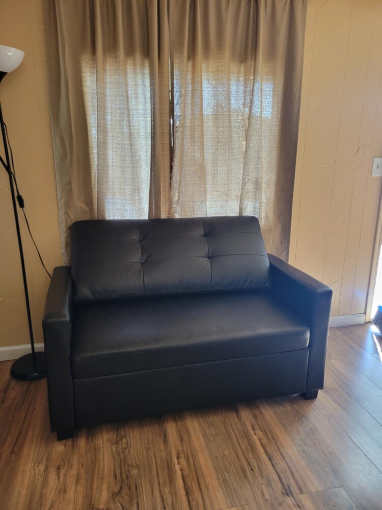 15 minutes from the strip of Las Vegas.