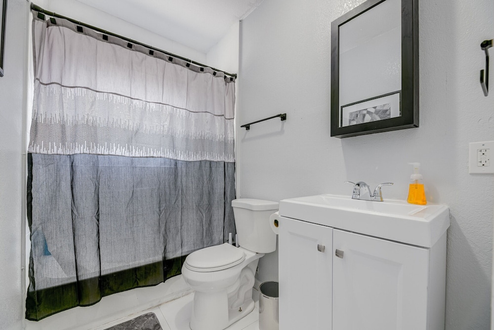 Deco Drive Miami • Near South Beach & Wynwood