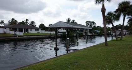 Manatee Palms Rentals