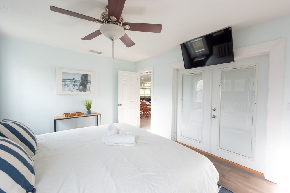 KING SUITE Dania Beach Pool Home! Dania Beach Vrbo