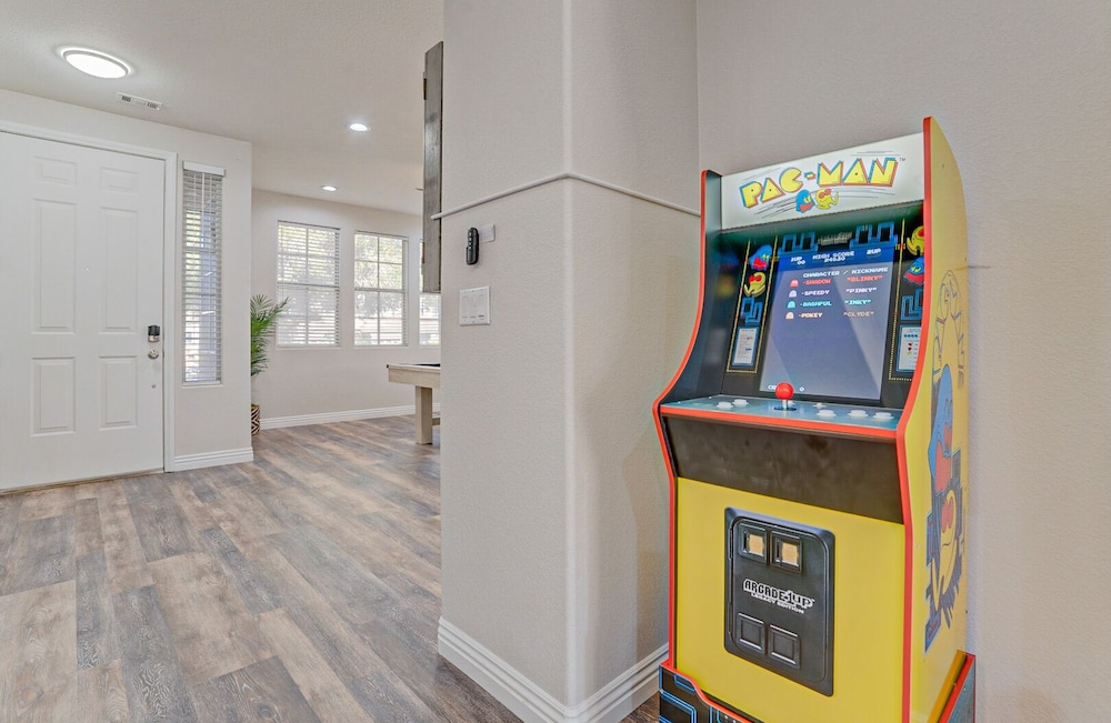 Charming, Cozy & Elegant Zen Retreat with Hot Tub