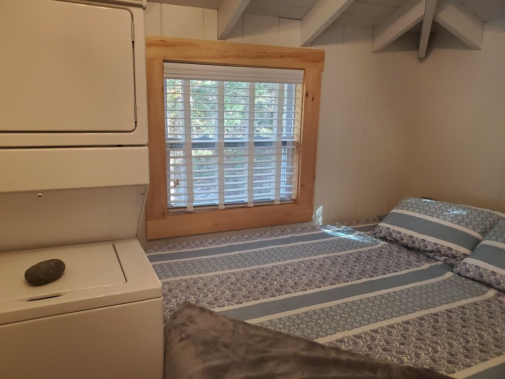 Waterfront, dock, bring your boat Hebron Vrbo