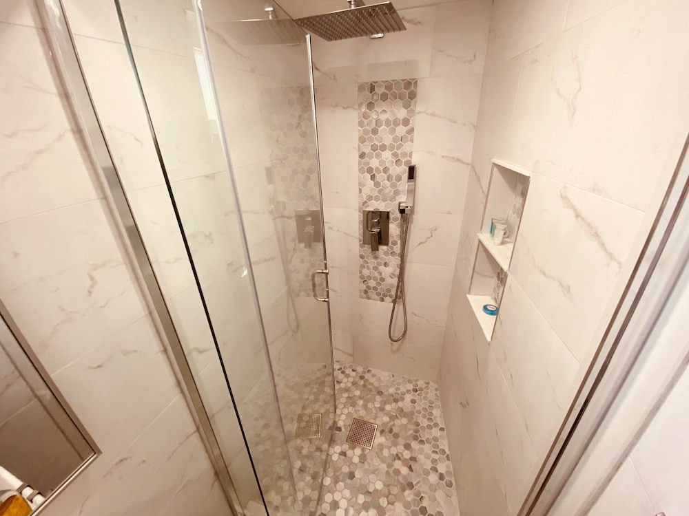 Sunset Beach Treasure Island 1/1 Wi-fi Parking 117-b