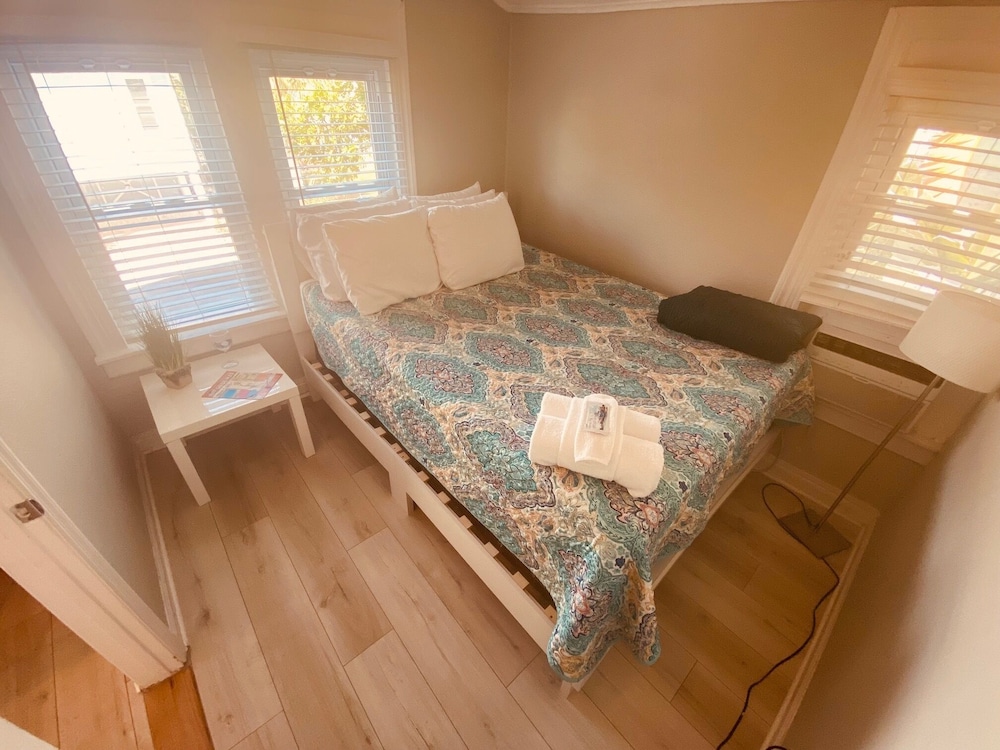 Sunset Beach Treasure Island 1/1 Wi-fi Parking 117-b