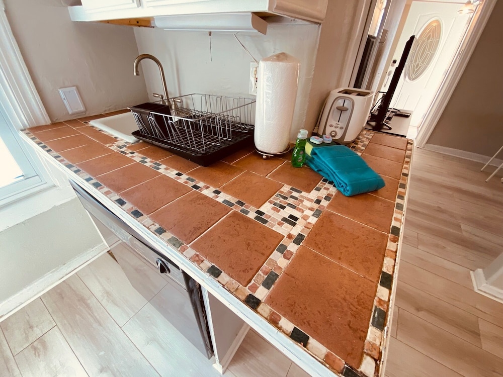 Sunset Beach Treasure Island 1/1 Wi-fi Parking 117-b