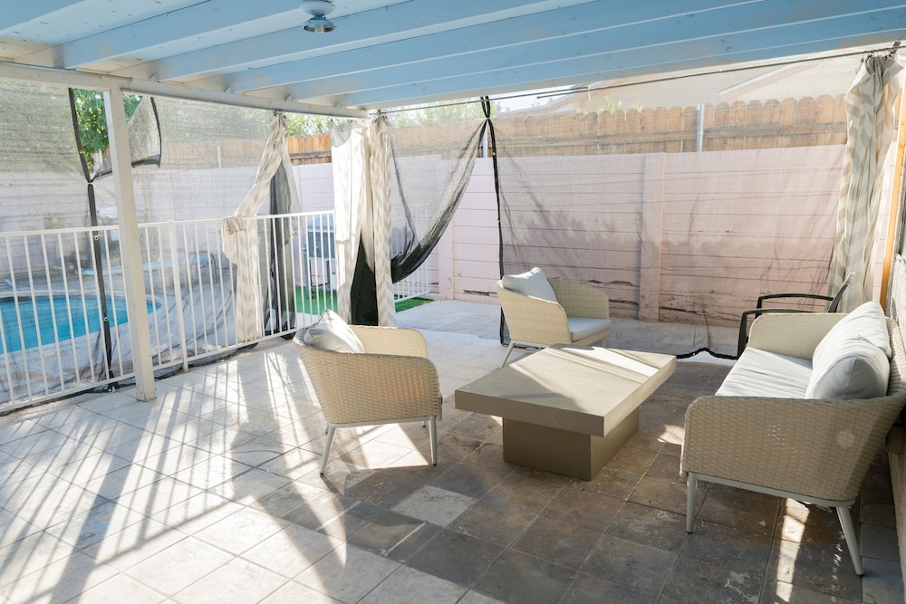 Perfect Vacation House | Backyard Oasis w/ Pool | Newly Remodeled