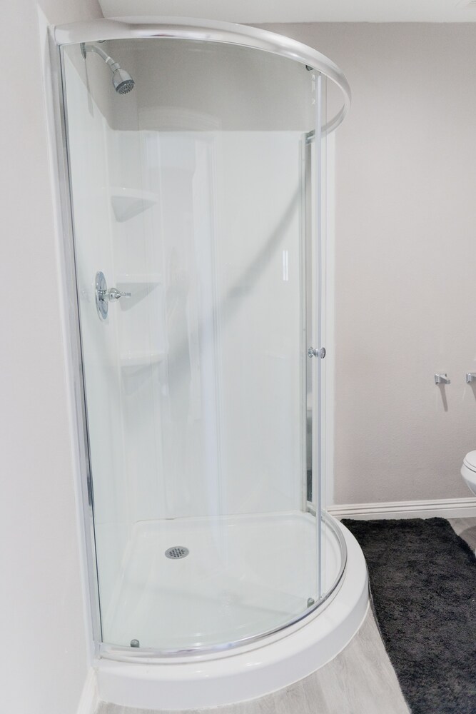 Perfect Vacation House | Backyard Oasis w/ Pool | Newly Remodeled