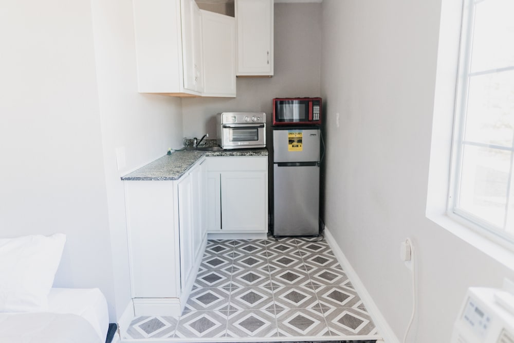 Perfect Vacation House | Backyard Oasis w/ Pool | Newly Remodeled