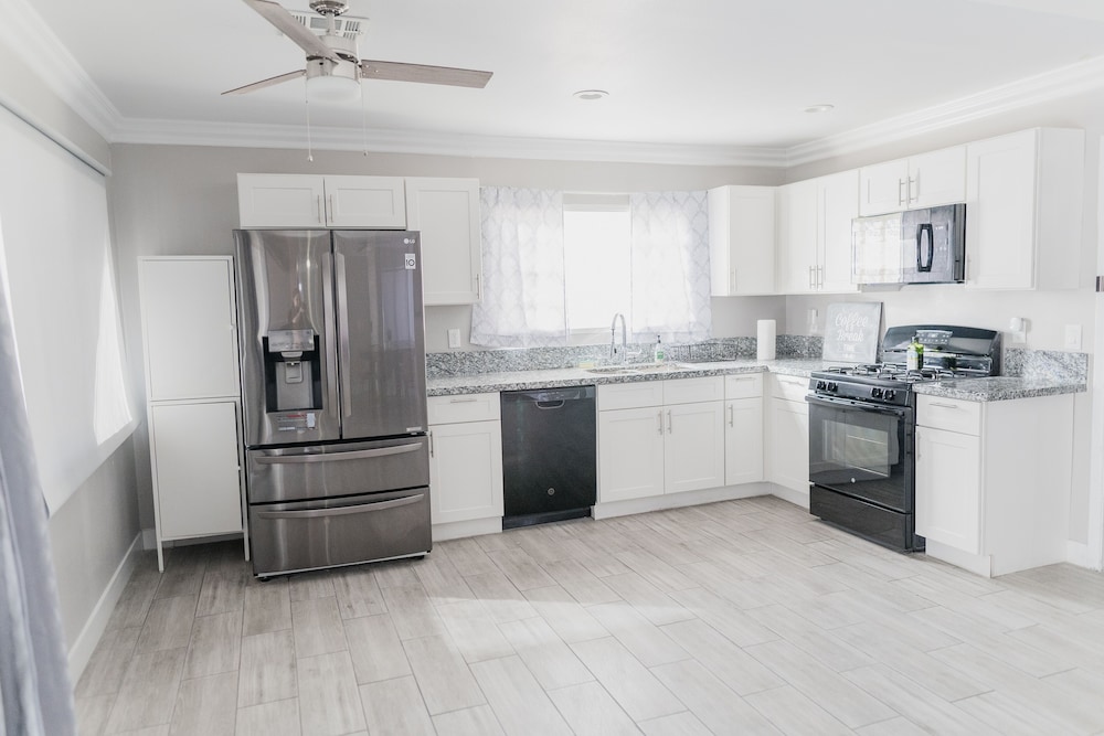 Perfect Vacation House | Backyard Oasis w/ Pool | Newly Remodeled