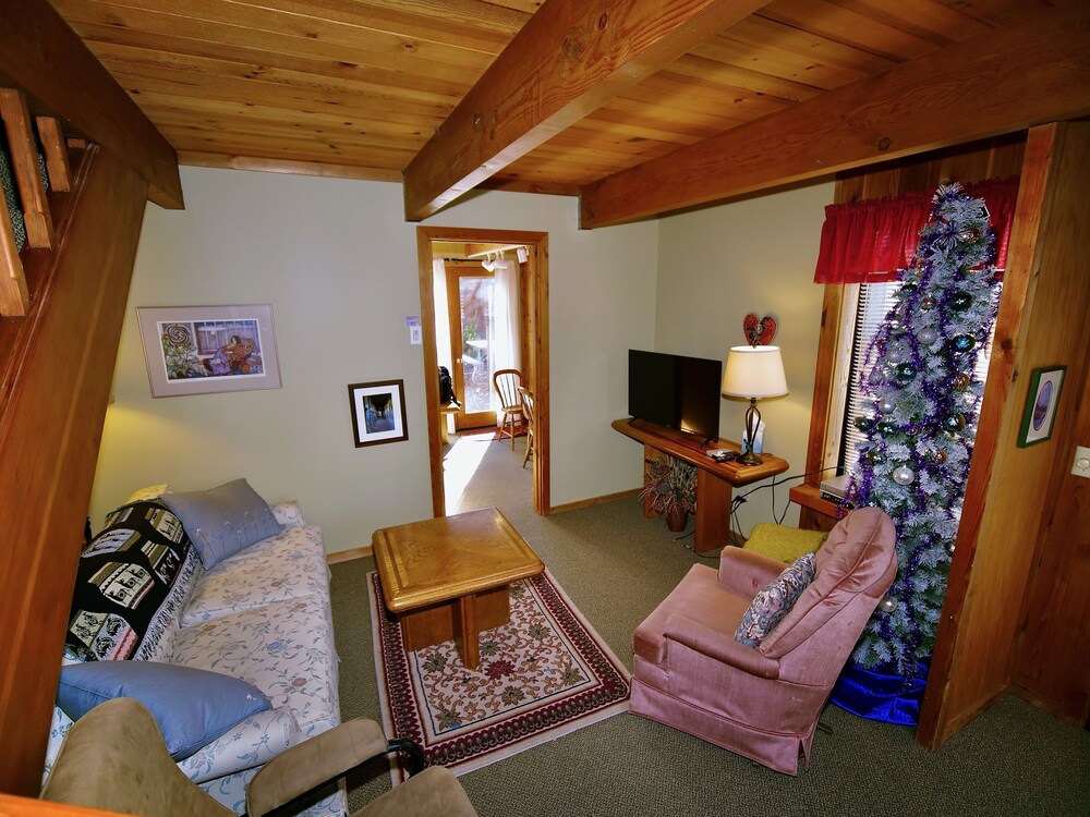 Spirit Mountain Retreat: 1 bedroom, 1 bath