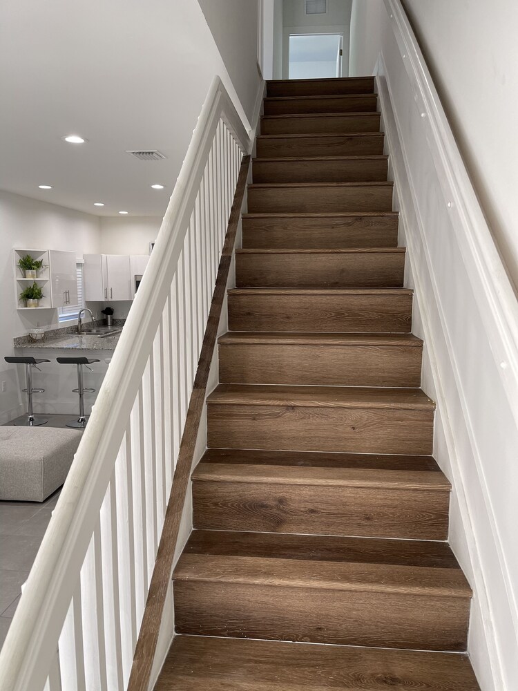 TOWNHOUSE CLOSE TO WYNWOOD & BEACHES