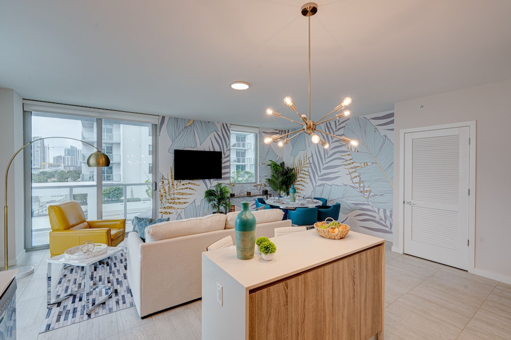 AS717 DESIGN DISTRICT, LUXURY BAYVIEW