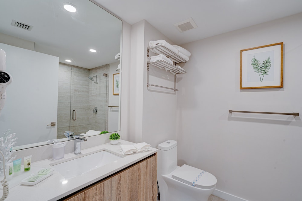 AS717 DESIGN DISTRICT, LUXURY BAYVIEW