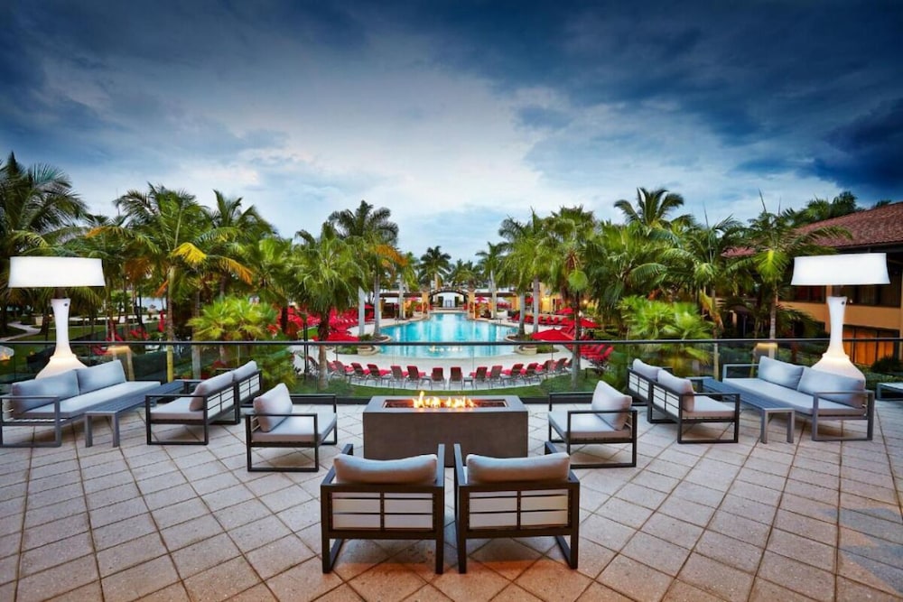 Fun for the Whole Family! Kids Club, Near Port of Palm Beach, Playground, Pool