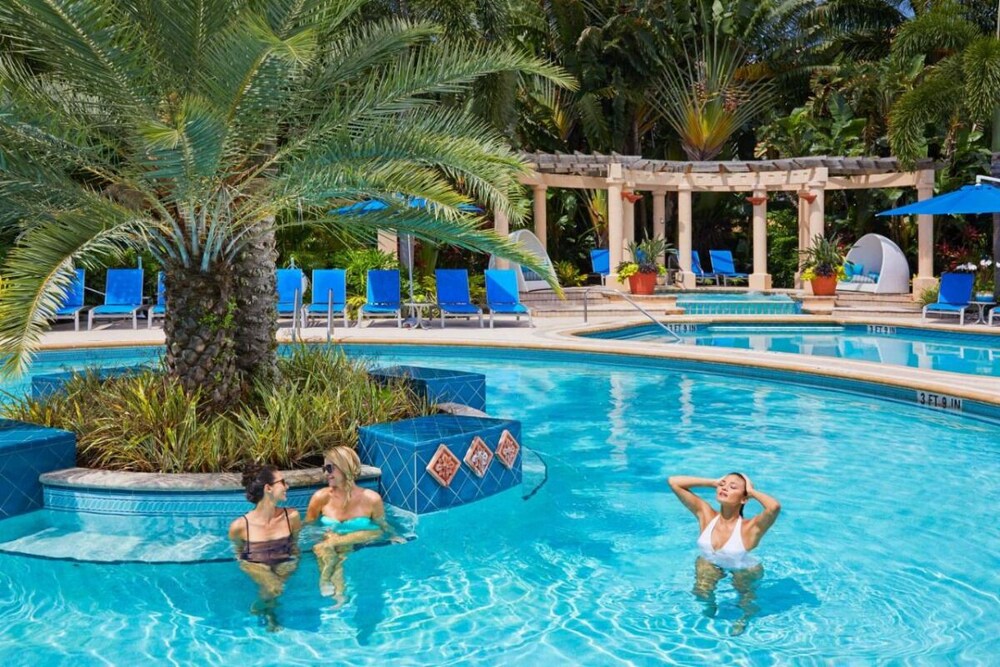 It's Time For Another Adventure! 3 Beautiful Units, Spa Tub, Yoga Classes