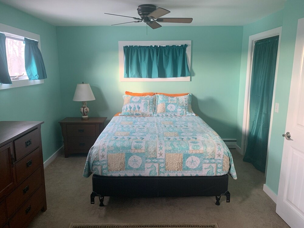 Charming home/Dog Friendly/enjoy bay view & sunsets Ellsworth Vrbo