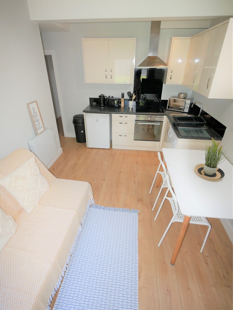 1 Bedroom Flat with Garden Bournemouth Town Centre Vrbo