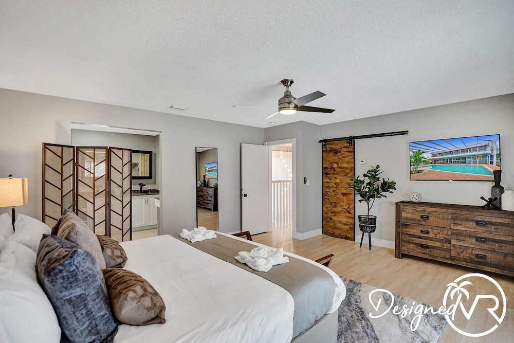 🌴🌴 Reunion Resort 7 BR w/Private Heated POOL & Fun-spaces 🏀🏸 🏐 𝘉𝘺 𝘋𝘦𝘴𝘪𝘨𝘯𝘦𝘥𝘝𝘙