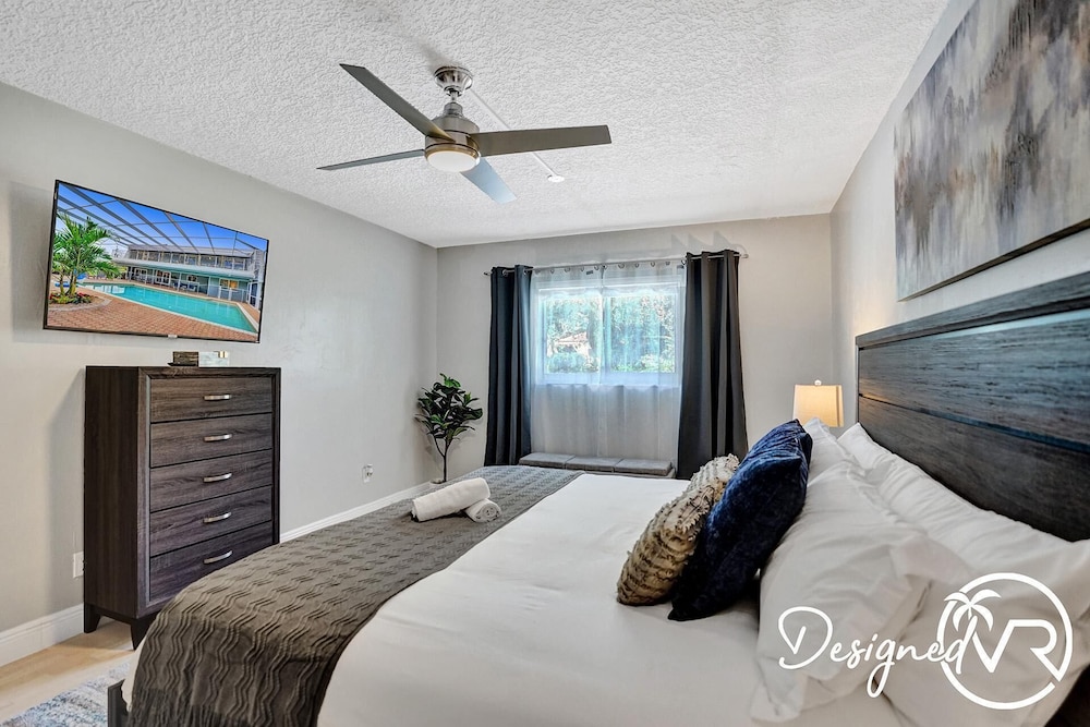 🌴🌴 Reunion Resort 7 BR w/Private Heated POOL & Fun-spaces 🏀🏸 🏐 𝘉𝘺 𝘋𝘦𝘴𝘪𝘨𝘯𝘦𝘥𝘝𝘙