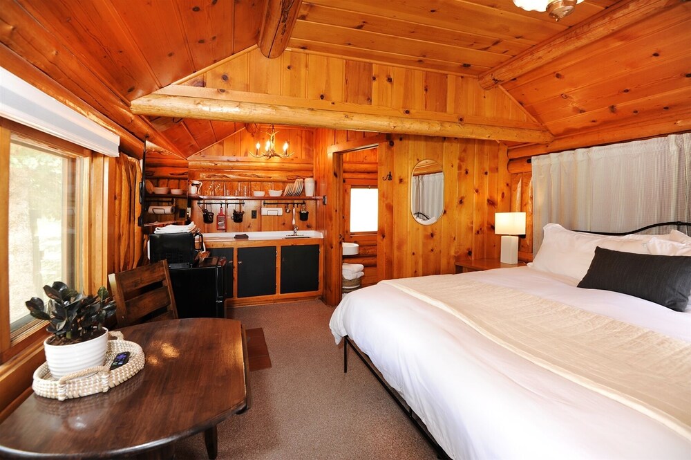 Glen's Cabin Roam Property Management Lazy Acres Vrbo