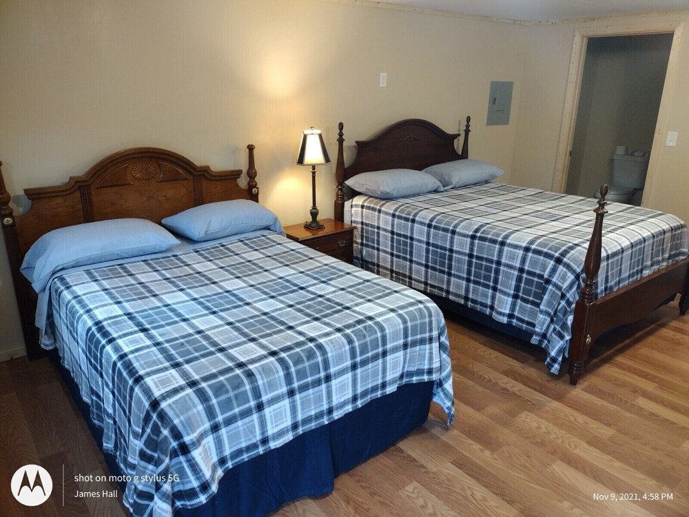 Big Mountain Cabins with direct access to Windrock Park County