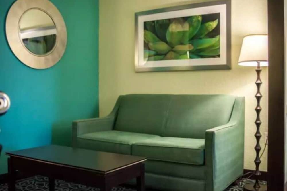 Suite/Busch Gardens/Casino/Tampa.Have Fun in Style