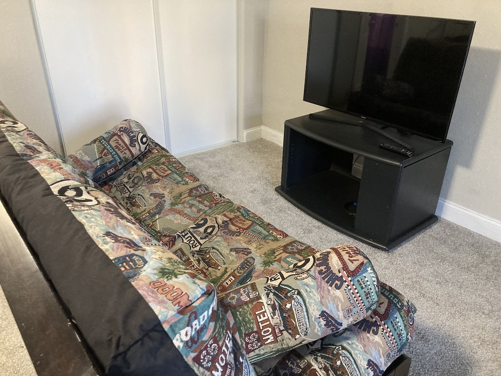 Jacuzzi Tub Studio? Welcome to Las Vegas!