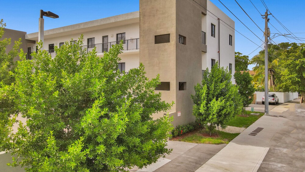 Rennzi Wynwood Apartments