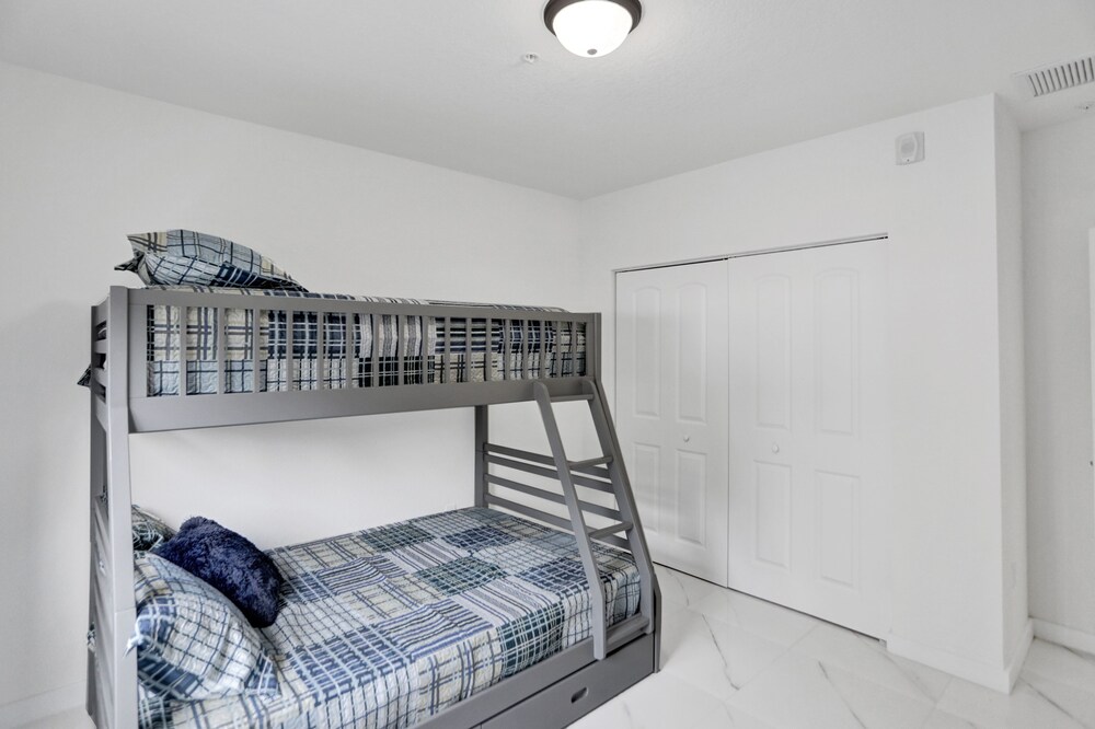 Rennzi Wynwood Apartments