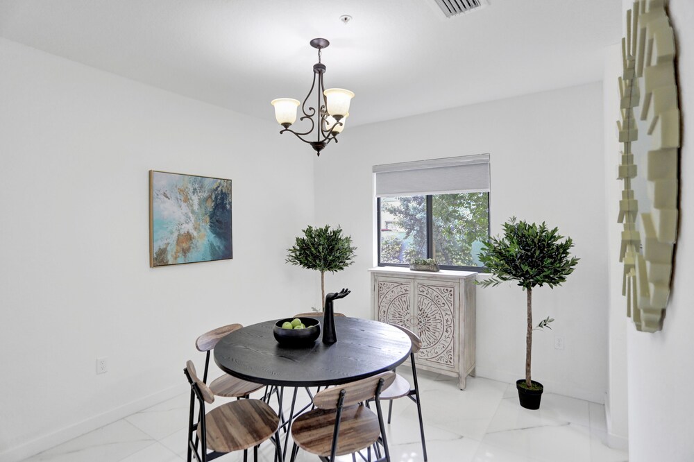 Rennzi Wynwood Apartments