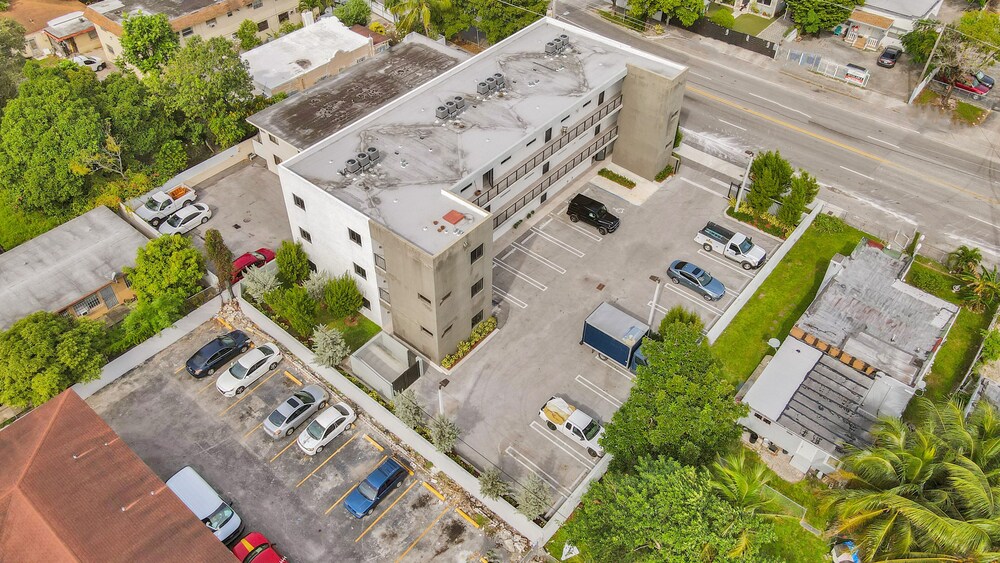 Rennzi Wynwood Apartments